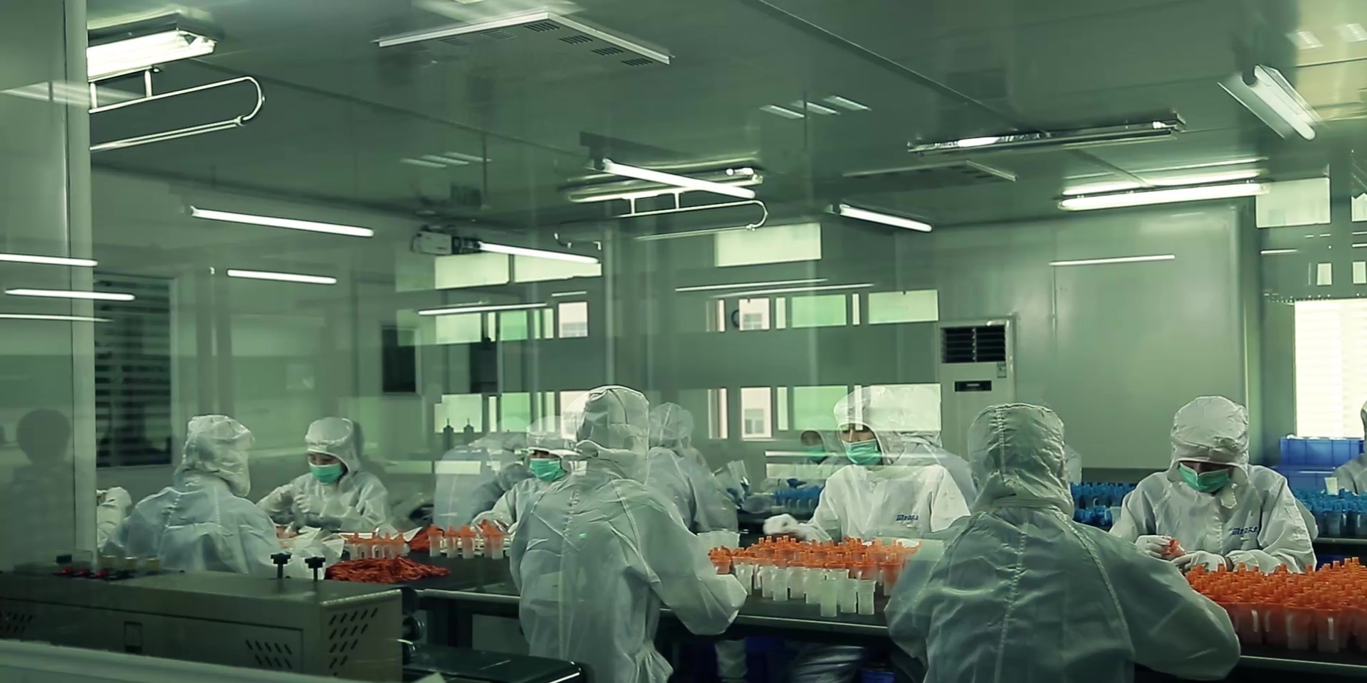 Class 100,000 Cleanroom Assembly Facility
